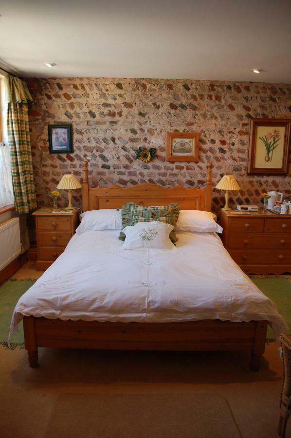 Clayton Wickham Farmhouse Bed and Breakfast Hurstpierpoint Εξωτερικό φωτογραφία