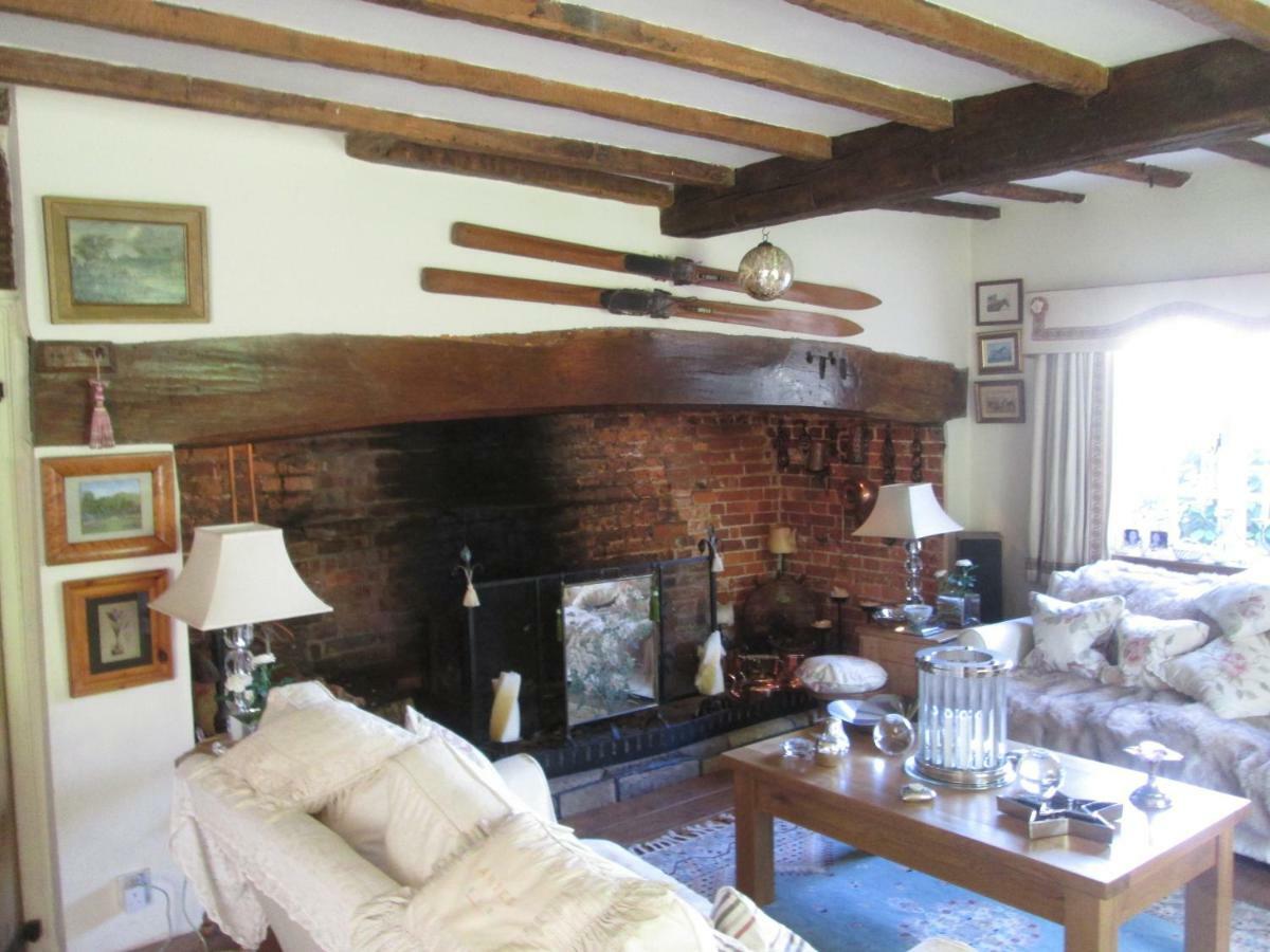 Clayton Wickham Farmhouse Bed and Breakfast Hurstpierpoint Εξωτερικό φωτογραφία